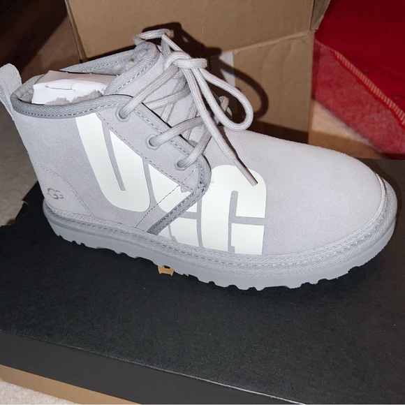 UGG - Picture 5 of 7